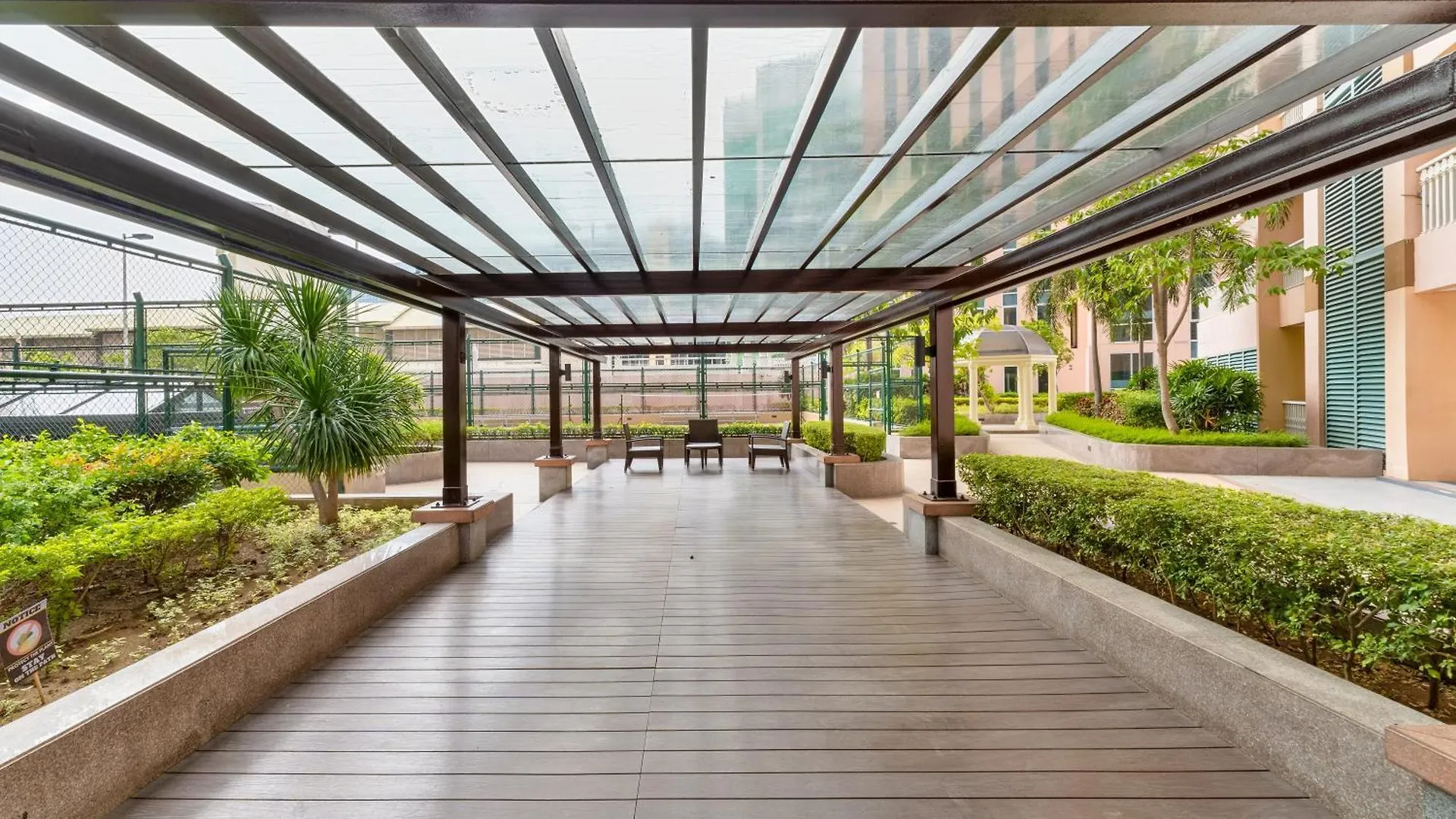 Apartment Tropicalia Family Suite Manila Philippines